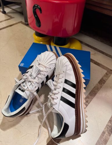 【💥히트 상품】CLOT x 아디다스 오리지널 슈퍼스타 키높이 스니커즈 흰색 IH3132 photo review