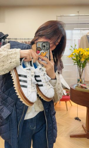 【💥히트 상품】CLOT x 아디다스 오리지널 슈퍼스타 키높이 스니커즈 흰색 IH3132 photo review