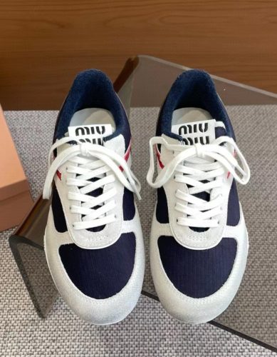 【👑 인기 순위 TOP1】MIU MIU/미우미우 Gymnasium SS25봄여름 스웨이드 라이프 스니커즈 블루화이트 5E428E_71L_F001Z_F_A005 photo review