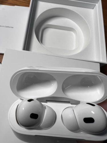 【🎶히트 상품】Apple AirPods Pro 2 MagSafe 충전 케이스 (USB‑C 충전 포트) 리얼 무선 이어폰 photo review