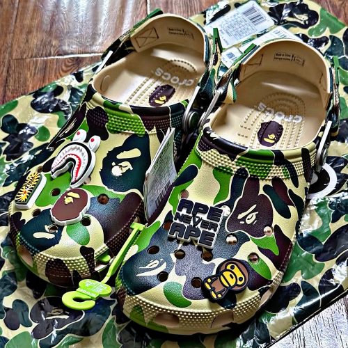A BATHING APE x Crocs 크록스 카무플라주 프린트 스니커즈 녹색 209627-212 photo review